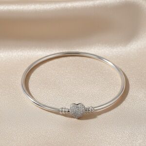 Elegant Silver Heart Bracelet